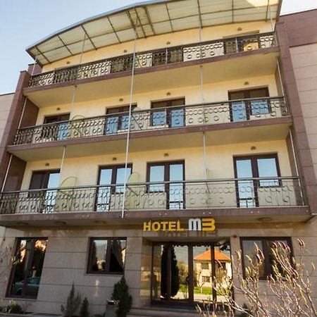Hotel M3 Donje Mladice Buitenkant foto