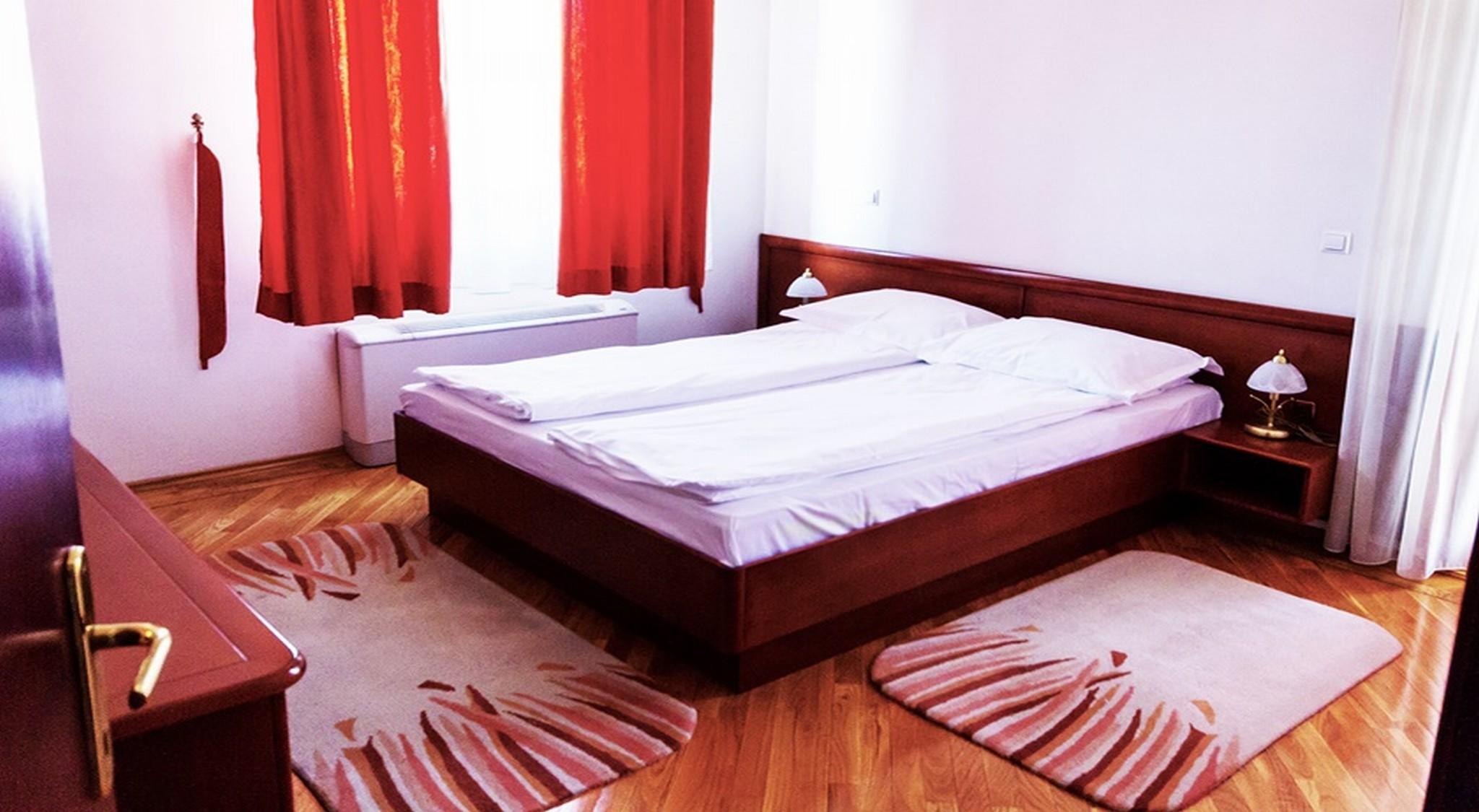 Hotel M3 Donje Mladice Buitenkant foto