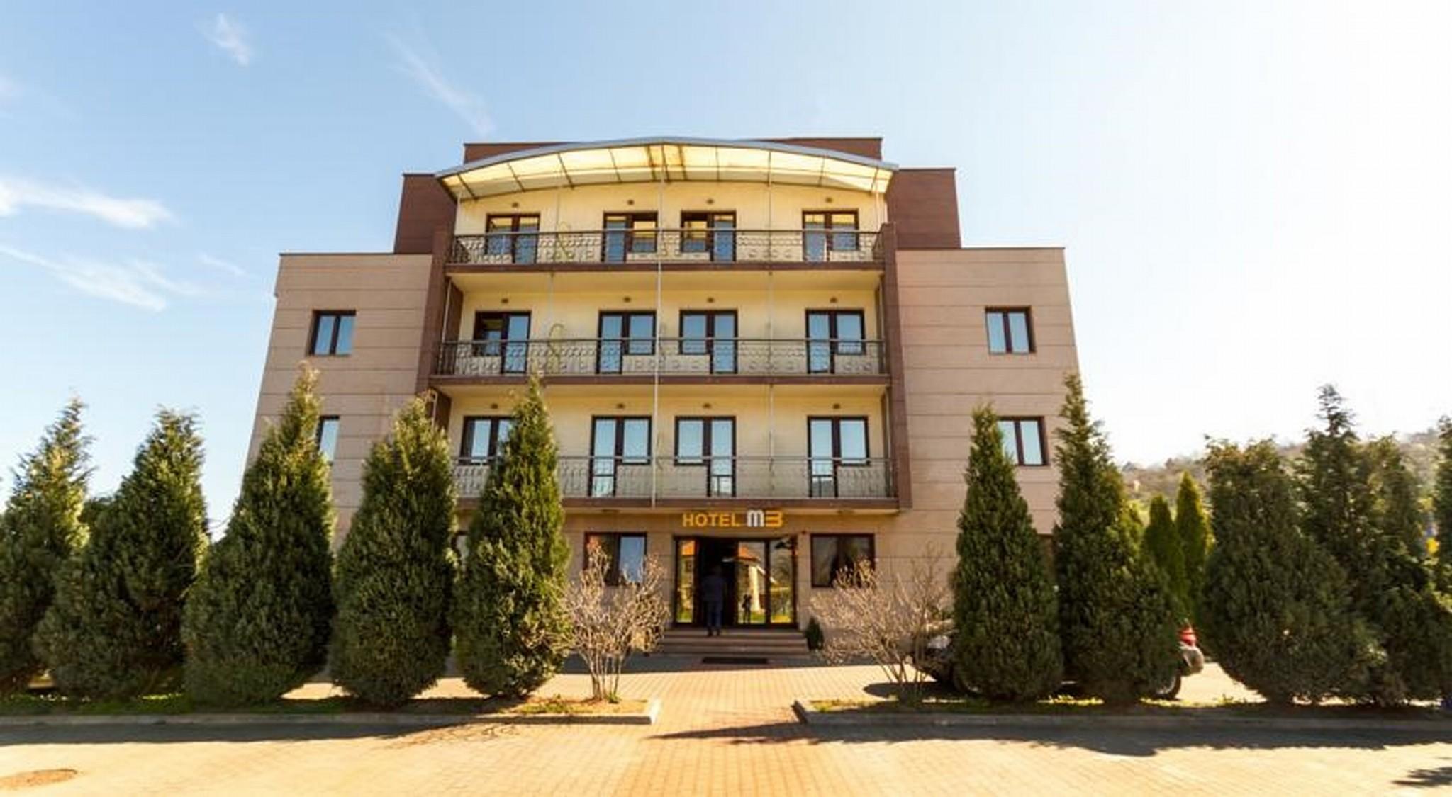 Hotel M3 Donje Mladice Buitenkant foto