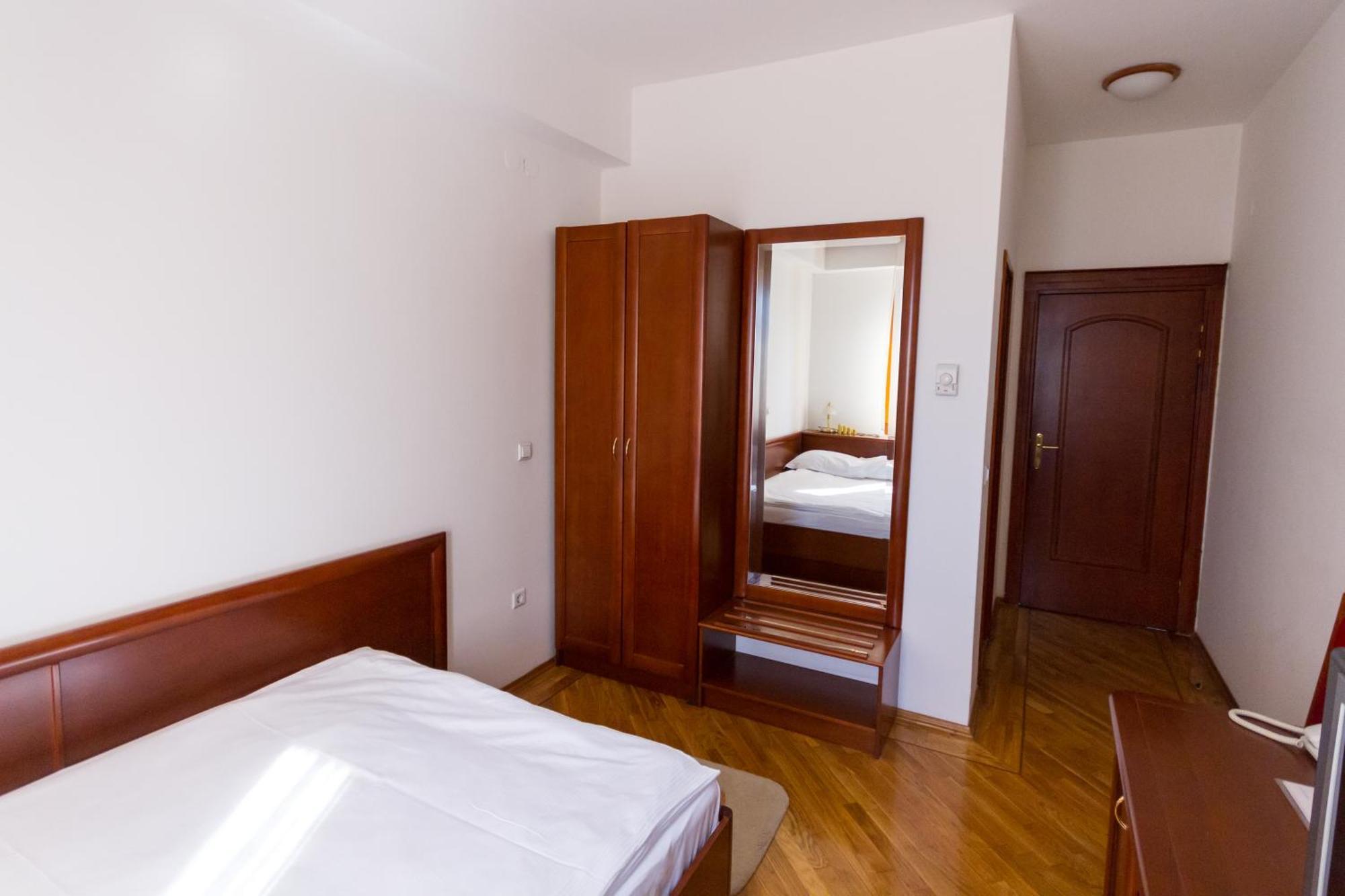 Hotel M3 Donje Mladice Kamer foto