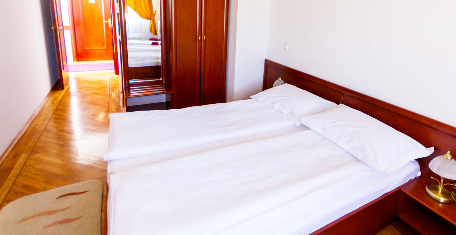 Hotel M3 Donje Mladice Buitenkant foto
