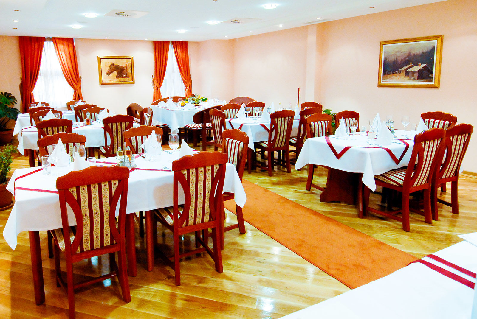Hotel M3 Donje Mladice Buitenkant foto